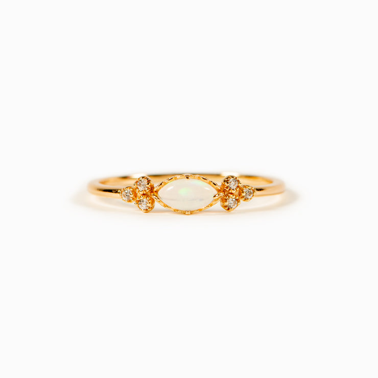 Maison Birks Salon | Yellow Gold Opal and Diamond Ring